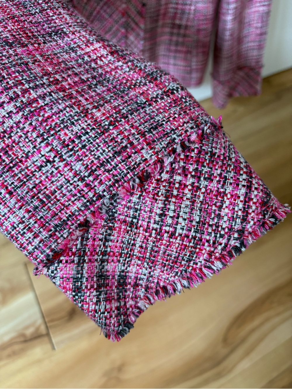 Akris Punto Pink Tweed Blazer with Fuchsia Lining - Picture 4 of 9